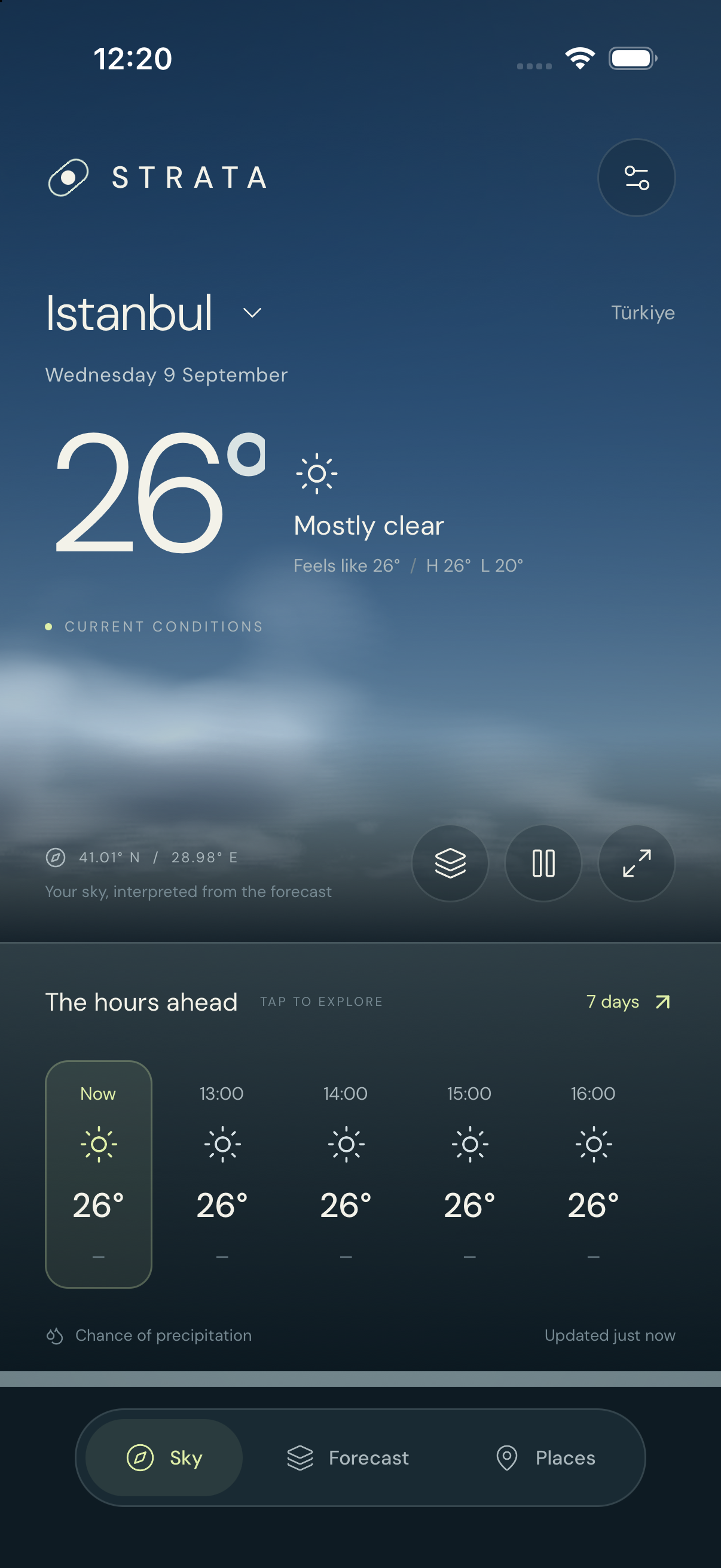 Strata showing a clear 26 degree forecast for Istanbul on iPhone